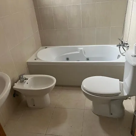 Nester Roca Daire